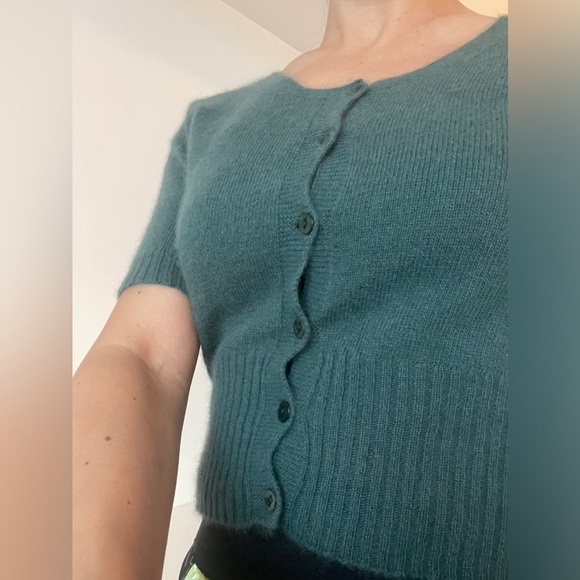 Warm cropped top! 💚 - Picture 6 of 8